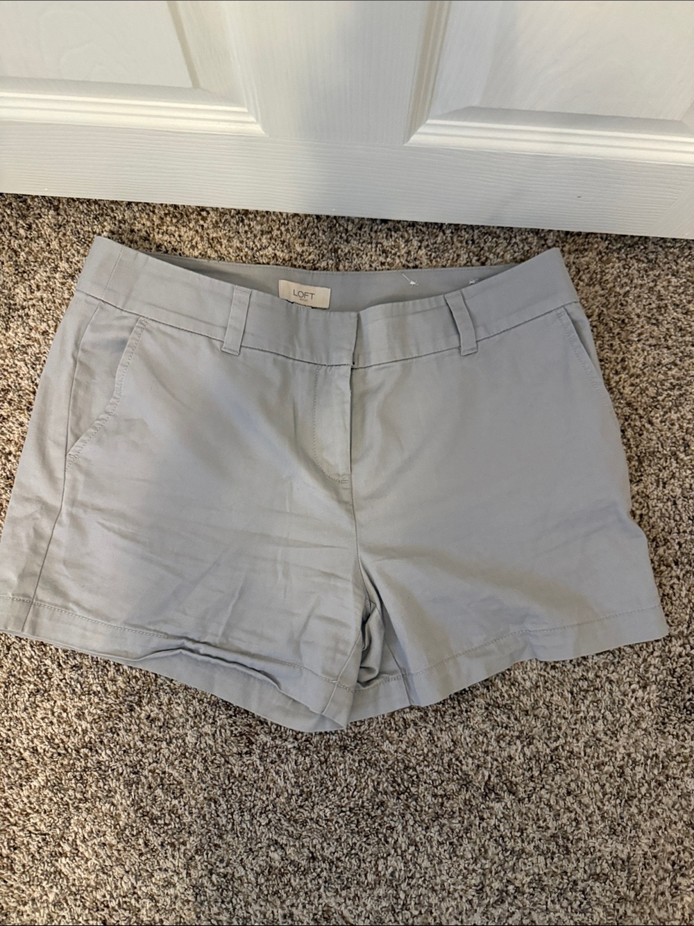 LOFT Women's Light Gray Tailored Chino Shorts